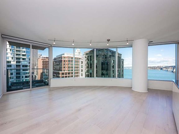 4th image of 338 Spear St Unit 19B