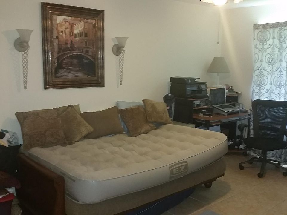 2nd image of 1802 SE Carvalho Street