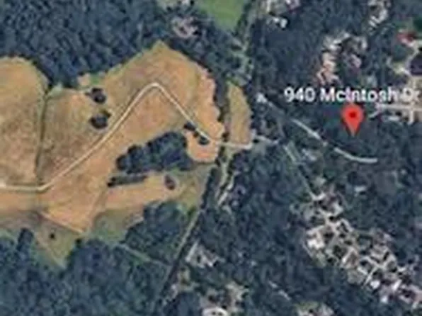 940 McIntosh Dr, Newark, OH 43055