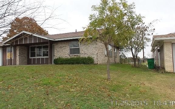 3rd image of 1902 Floral Dr