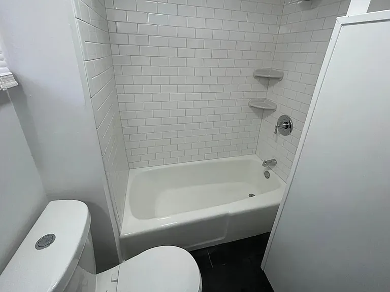 2107 Green St #2RR — Photo 4