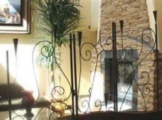 1261 Monterrey Rd NE, Rio Rancho, NM 87144