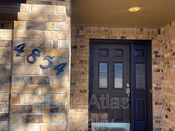 3rd image of 4854 Starcrest Ct