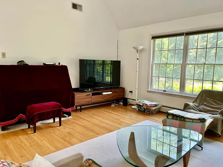 10 Forest Dr — Photo 7