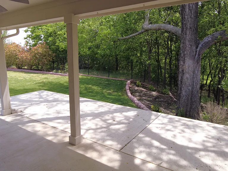 300 Dorset Ct — Photo 15