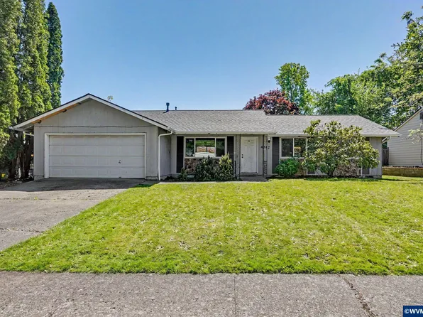 4742 Oak Park Dr NE, Salem, OR 97305