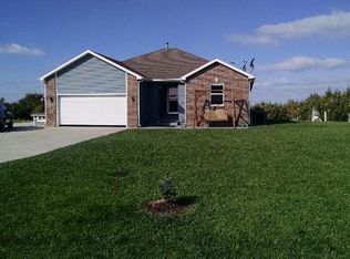 11426 Farnum Run Rd, Milford, KS 66514