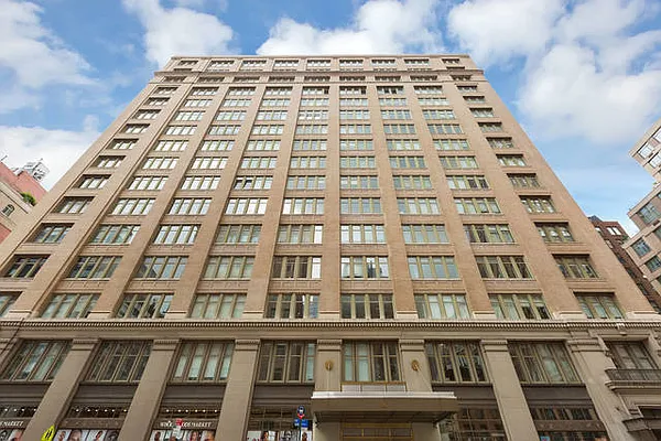 Rented by Compass | media 25