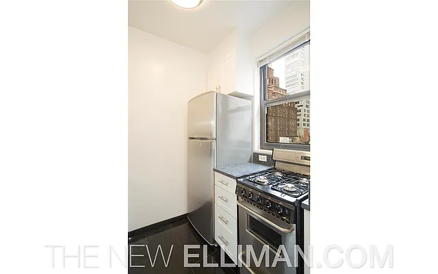 Rented by Douglas Elliman | media 8