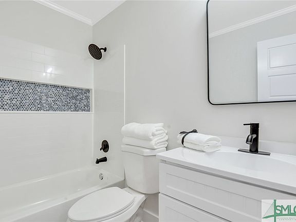 4th image of 46 N Berwick Drive