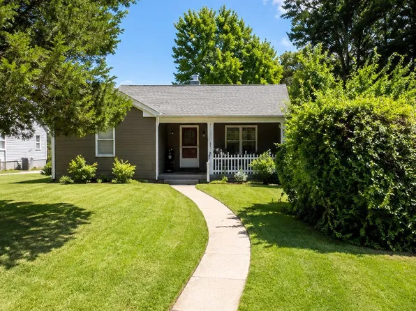 28 Twin Drive, New Egypt, NJ 08533