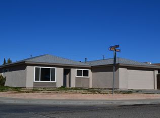 724 W Robertson Rd, Ridgecrest, CA 93555