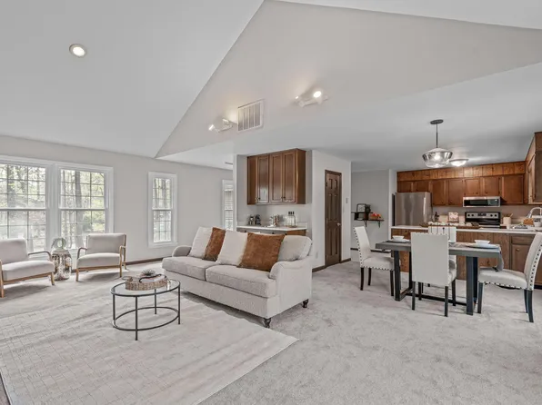 3304 Wade Ave, Raleigh, NC 27607