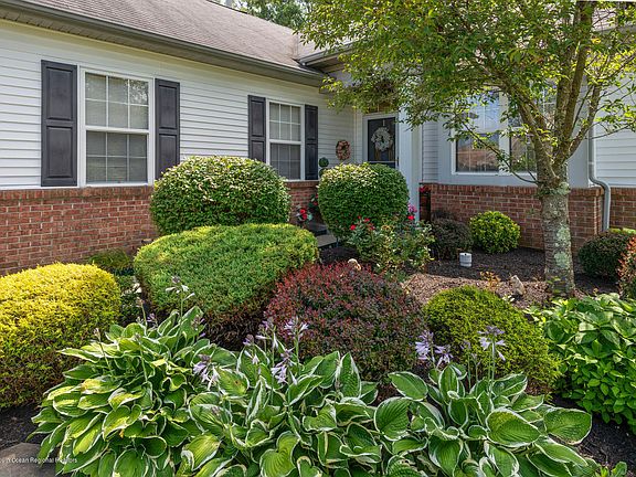 5th image of 119 Belvedere Dr N #119