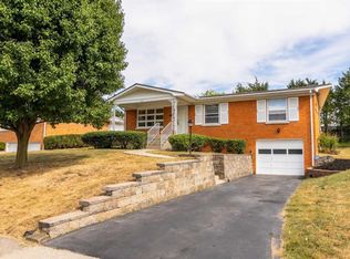 1712 Traveller Rd, Lexington, KY 40504