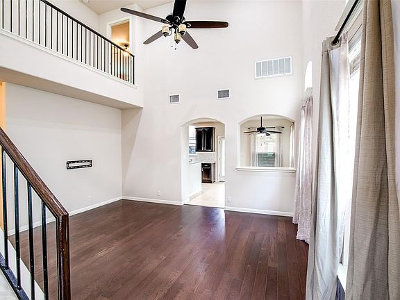 5th image of 11508 Running Brush Ln