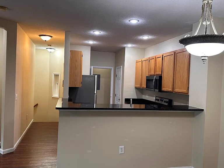 7545 Mansion Cir #F — Photo 30