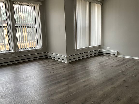 5th image of 4631 S Lake Park Ave #317