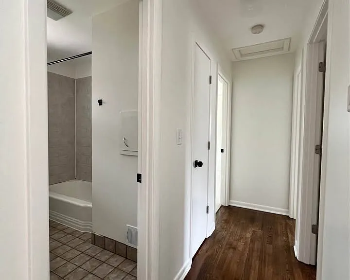 940 N 68th St — Photo 22