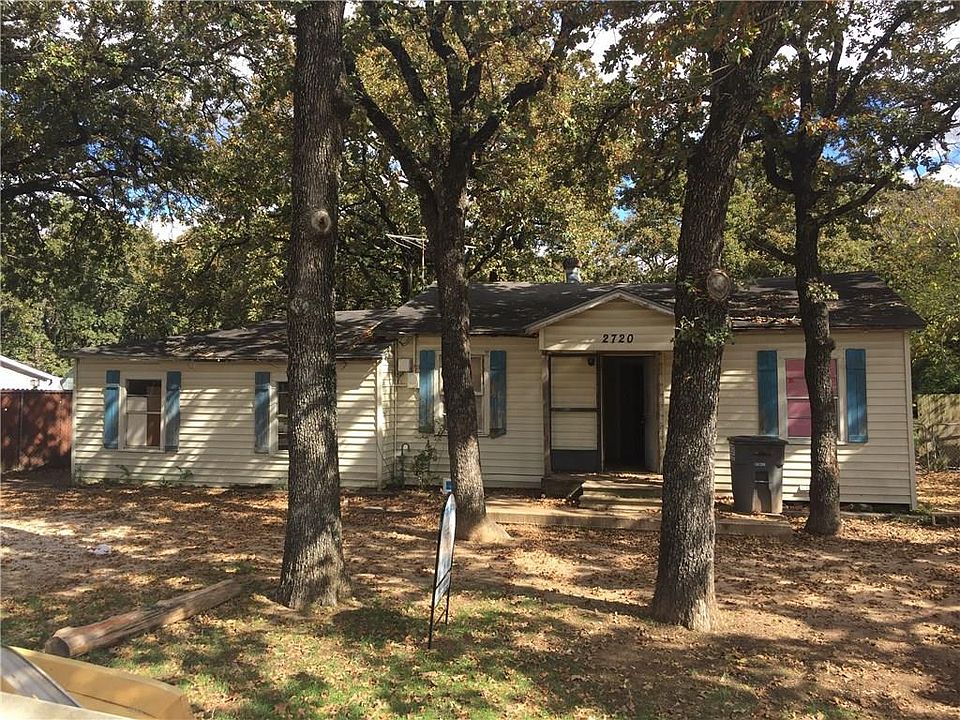1st image of 2720 Crystal Dr