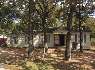 2720 Crystal Dr, Balch Springs, TX 75180