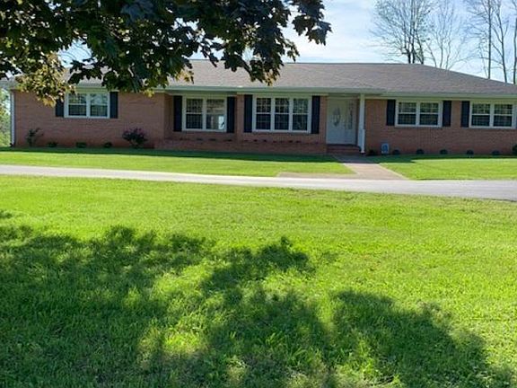 2nd image of 622 Woodlawn Trl