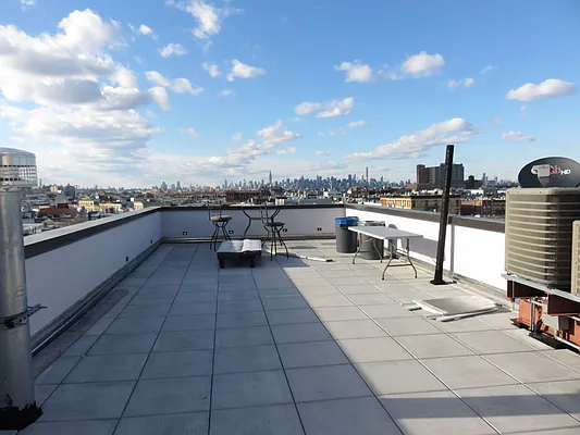 Rented by Rennit Inc. | media 22