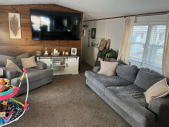 3rd image of 6009 Eastwood Dr