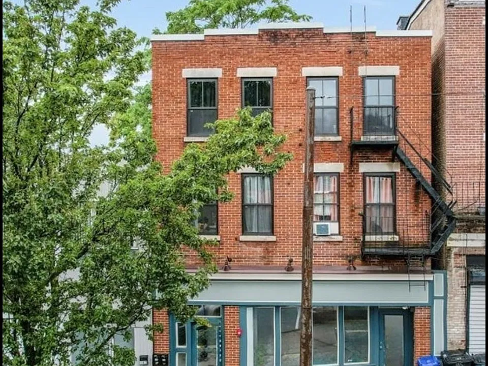185 Broadway #102