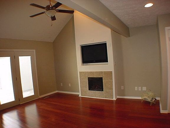 4th image of 7915 Benjamin Dr