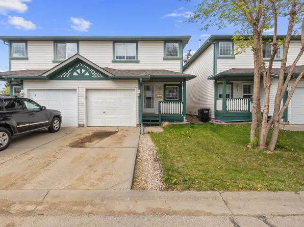 15215 126th St NW #2, Edmonton, AB T5X 5Z3