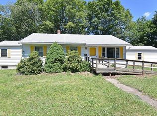 26 Bernard Dr, Coventry, RI 02816