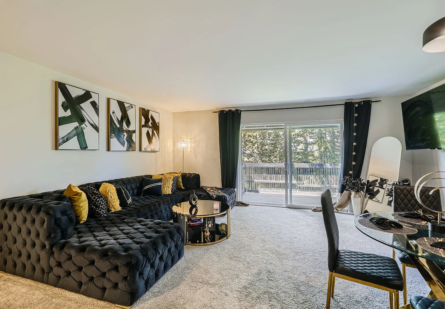 1 bed, 790 sqft, $1,900 — Photo 4