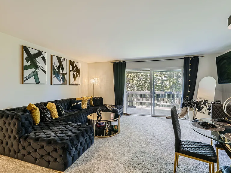 1425 S Puget Dr #301 — Photo 4