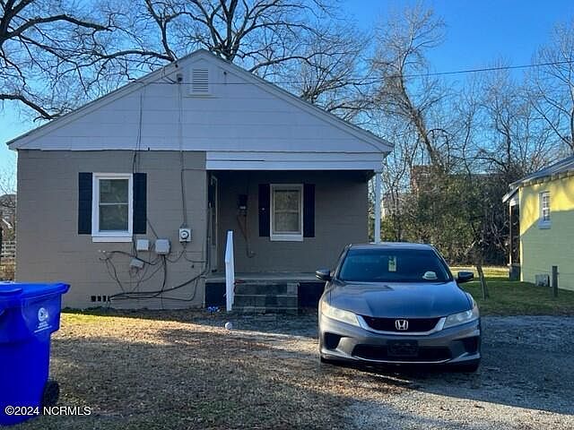 2nd image of 411 Pine Street