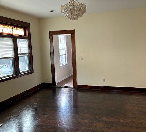 4th image of 379 Hawley Ave #2