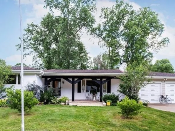 31 Lake Shore Dr, Youngstown, OH 44511