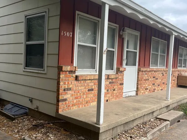 1507 Starview Dr, Cedar Falls, IA 50613