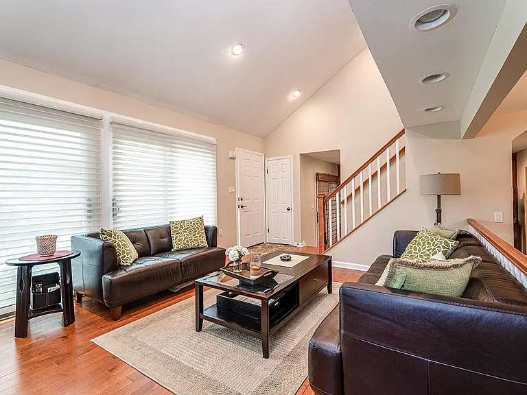 245 Crabtree Ct — Photo 8