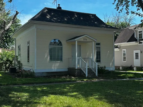 204 S Pearl St, New Sharon, IA 50207