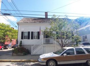 15 3rd St, Newport, RI 02840