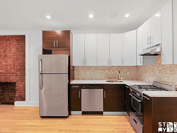 4th image of 23 Halsey St APT 2