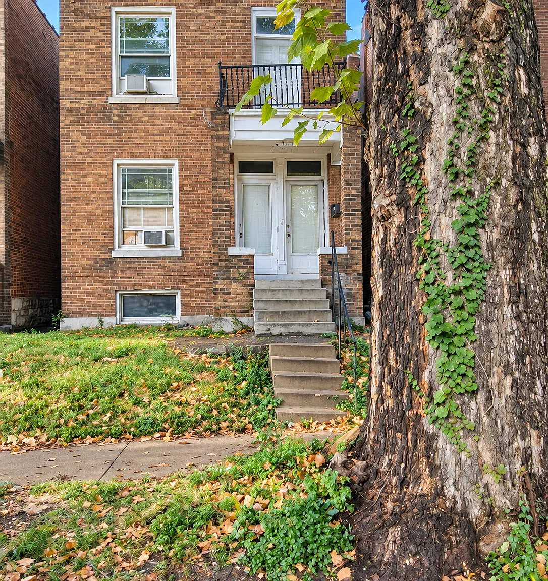 2 bed, $900 — Photo 1