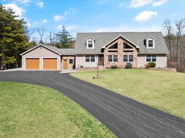 268 Hoags Corners Road, Schodack, NY 12123