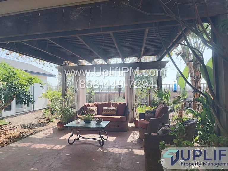 2655 Chauncey Dr — Photo 15