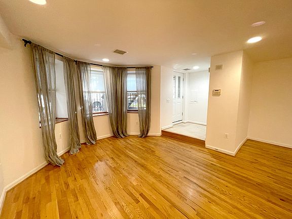 Entry area
