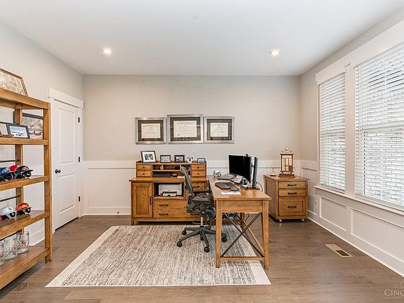 3rd image of 6582 Trailwoods Dr