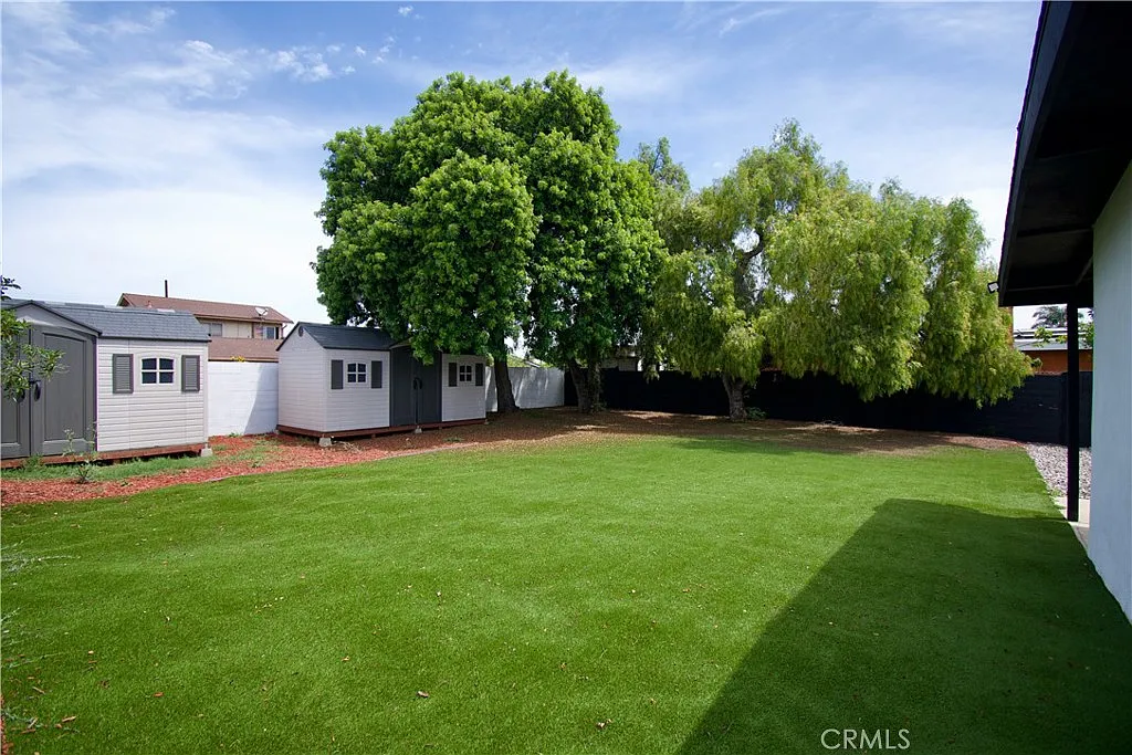 3 bed, 2.0 bath, 1500 sqft, $4,000 — Photo 1