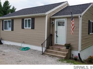 109 Short St, Godfrey, IL 62035