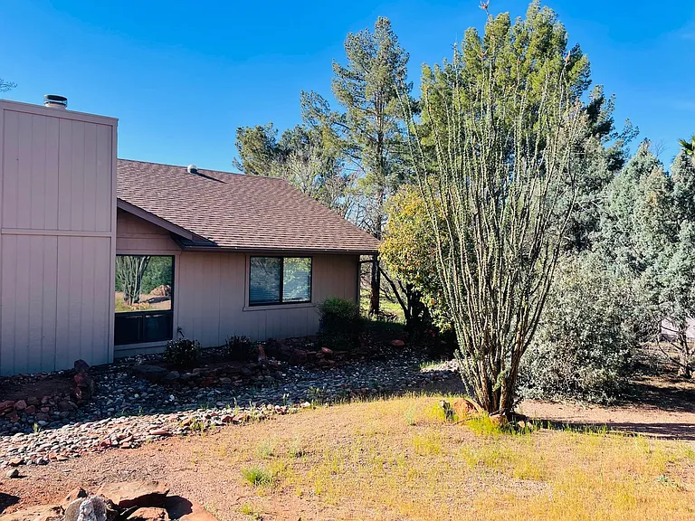 30 Quartz Dr — Photo 2